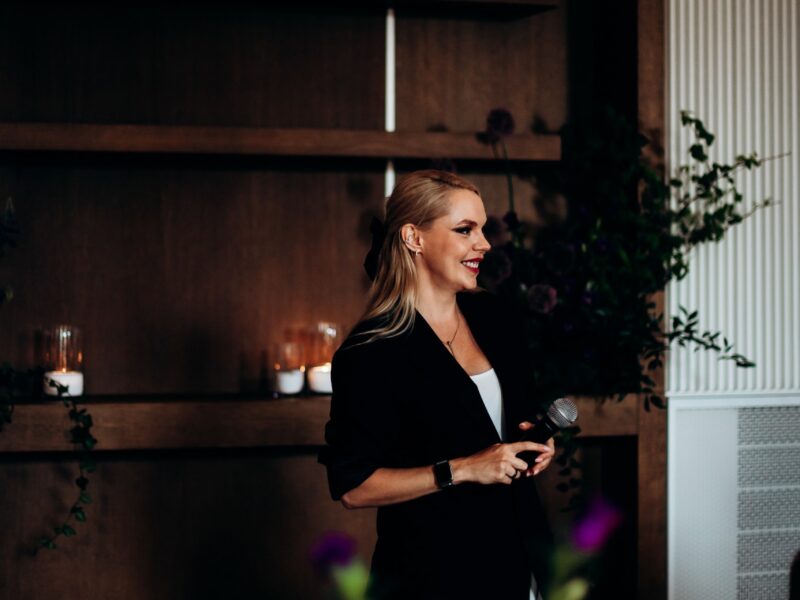 Ведущая мероприятий - Ксения Катс