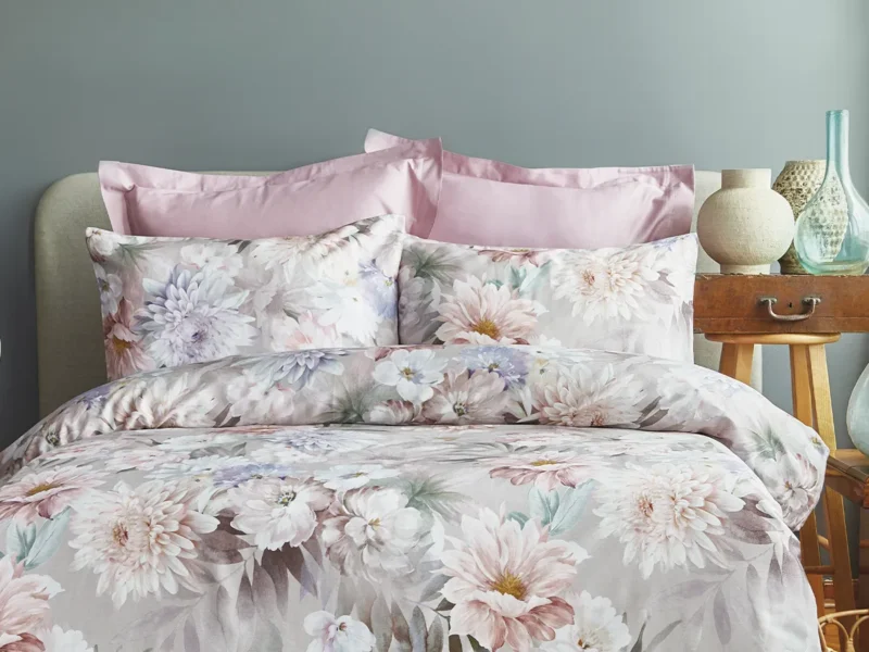 Satiinpuuvillased voodipesukomplektid