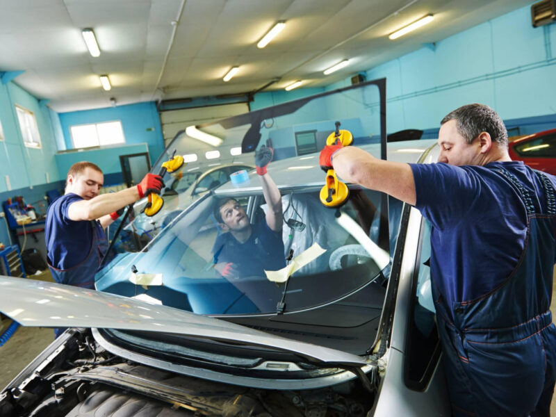 Auto ilusalong alates 2000. aastast: kvaliteet, kaitse, stiil