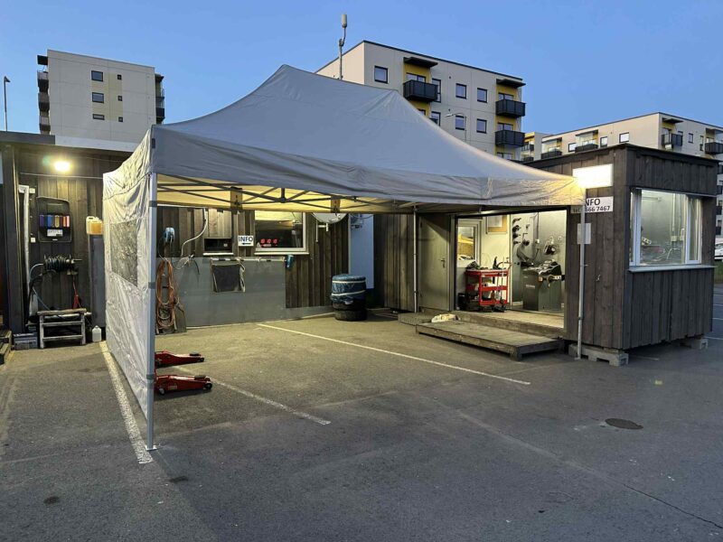 Firma pakub velgede vahetamise remontimise ja hoiustamise teenust